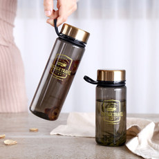 Герметичная бутылка 乐扣乐扣 复古塑料水杯便携泡茶杯子时尚随手杯男士 hlc966/967