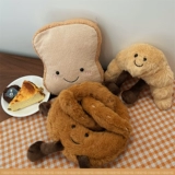 Плюшевая игрушка, хлеб, подарок на день рождения