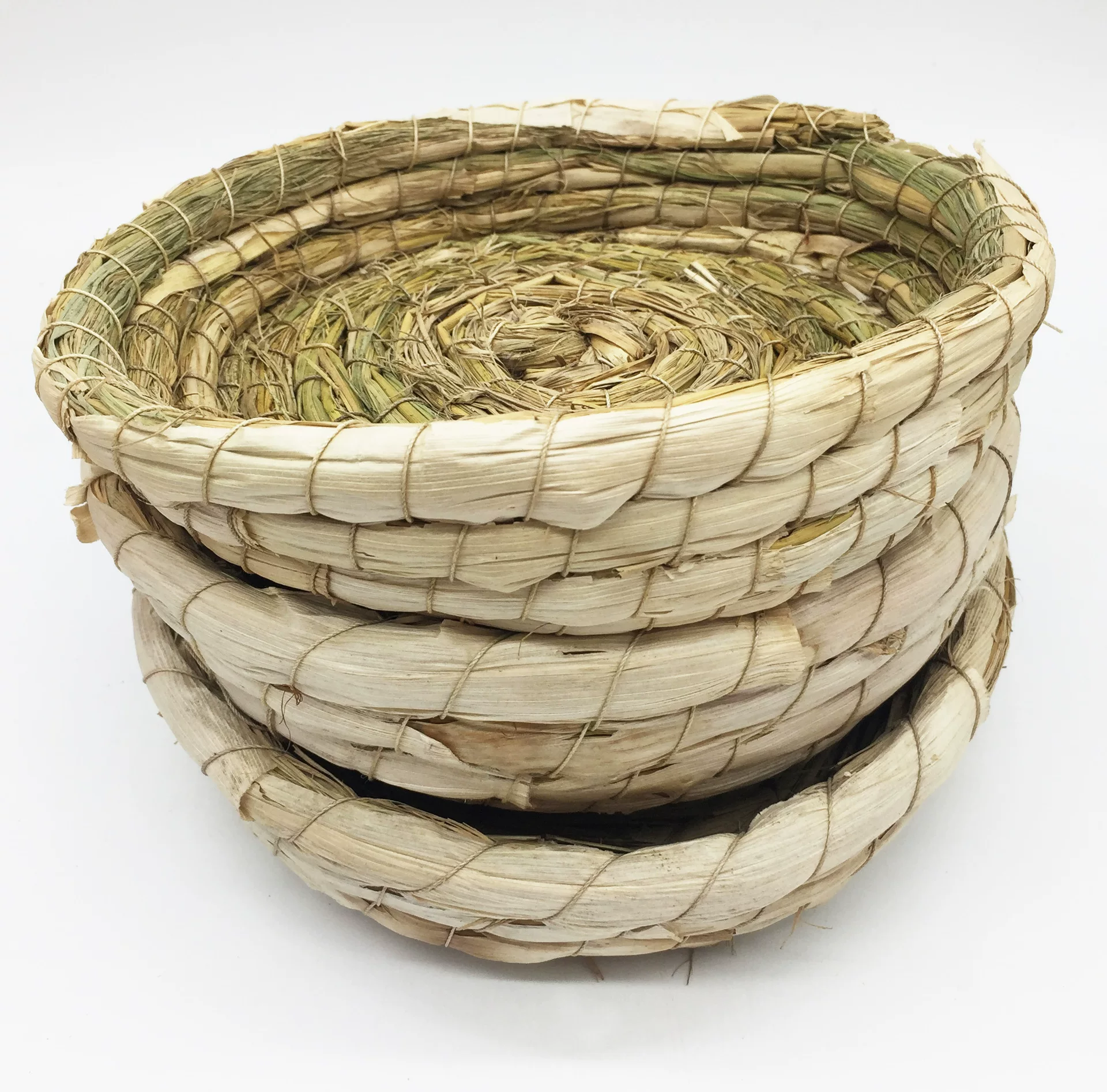 Плетёная лежанка для питомца / кролика, зимняя тёплая DIY, хаки, 21×15×3 см, 0,11 кг