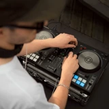 Ni Traktor Kontrol S2 Mk3 Воздушный играющий Drone DJ Controller DJ Текстовый материал SF Бесплатная доставка
