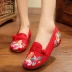 2018 mùa xuân mới cũ Bắc Kinh giày vải thêu giày gân dưới đặt chân thấp để giúp nông miệng thoải mái mỏng giày phụ nữ dưới giày new balance chính hãng Giày cắt thấp