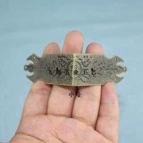 Лента, антикварная мебель, большая коробка, подарок на день рождения