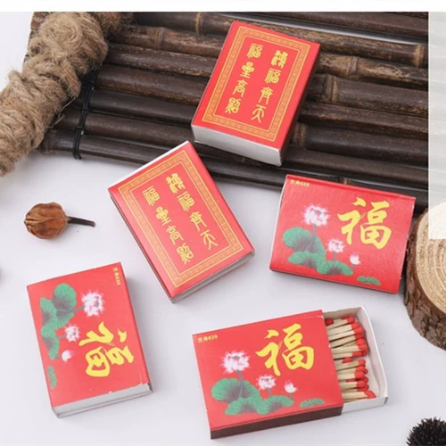 Большая коробка набирает старый модный старый модный благовония, поклоняясь богам, чтобы пожертвовать богатством Будды, деревянное зажигание чистого ручной работы -ладан