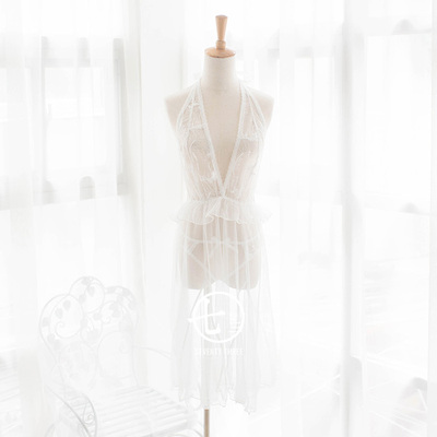 1件包邮 性感裸背镂空挂脖透明长裙羽毛刺绣超仙2件套-淘宝网