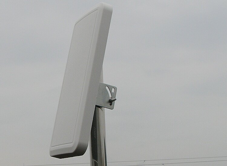 格西欧 2.4ghz 18dbi wlan平板增益天线 远距离wifi定向天线n母头