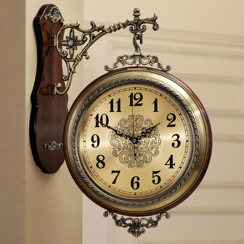 Старинные часы на стену