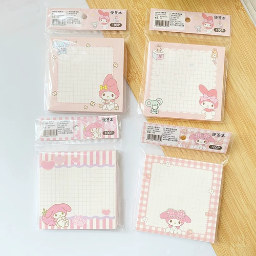 Собака с большим ухом Мелити подписала кузен в форме мультипликации и симпатичный пост.