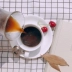 Bone China Cup cà phê trắng châu Âu Đặt ly trà đỏ tiếng Anh đơn giản