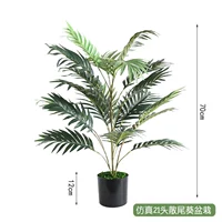 Реалистичная пальма в горшке