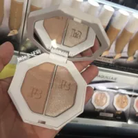 FENTY BEAUTY RIHANNA Rihanna độ bóng cao hai màu bóng mắt đa mục đích đĩa phấn sáng