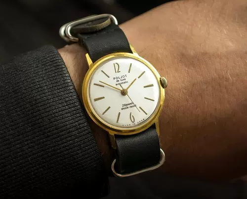 Украина приобретает элегантную ◇ Древняя ретро -советская пилотная машина 1960 -х годов