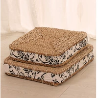 Светло-коричневый квадратный тотем толщиной 7см.