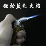 Творческая обработка бутылка для бутылки с небольшим распылителем.