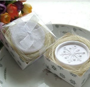 Творческие и практичные мыльные свадебные подарки ручной работы.