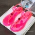 Châu âu và Hoa Kỳ 2018 phụ nữ mới của nhựa handmade hoa giày bãi biển kẹo màu thạch phẳng dưới ngón chân kỳ nghỉ của phụ nữ dép