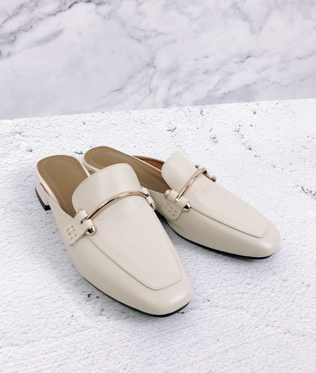 百搭的穆勒鞋,这新品很有特色哦!