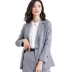 [New giá 179 nhân dân tệ] 2018 phụ nữ mới của mùa xuân áo khoác khí màu xám dài tay giản dị phù hợp với nhỏ phù hợp với các kiểu đầm đẹp Business Suit
