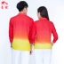 Bộ đồ thể thao nam và nữ Jiamusi Square Dance Jinguan Xuân Thu Thu mới Thu lớn màu đỏ dài tay áo thun trắng - Thể thao sau Thể thao sau