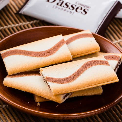 Япония импортировал закуски Sanli Chocolate Matcha Sandwich Biscuits 90g 3 вкусового отдыха и голодных закусок