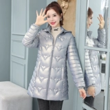Легкая и тонкая куртка, зимняя одежда, длинный пуховик для матери с капюшоном, 2023, средней длины, большой размер