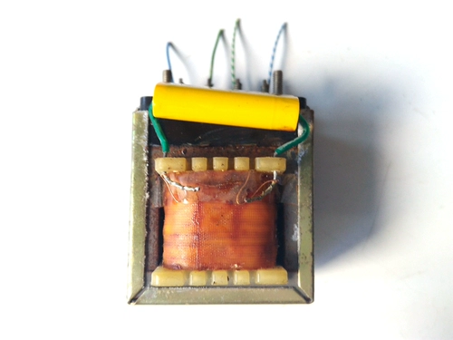 Японский галстук Mulan Audio Signal повышал говядину -сигнал Cow 600 евро: 1600 евро, оригинальная разборка.