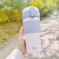 Белый стакан