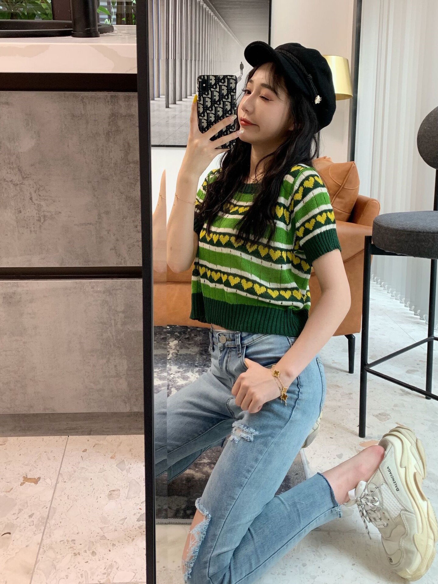 chic trendy slimming ripped jeans for women 2021 Spring and Autumn, Hyuna style 9-inch pants from Dongdaemun, South Korea details Picture