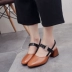 Baotou sandal cao gót nữ mùa hè phiên bản Hàn Quốc hoang dã mới dày với khóa đầu vuông có quai retro với một đôi giày giày sandal nữ đi học cấp 2 Sandal