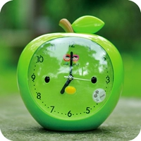Шесть музыкальных яблок зеленые