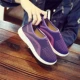 Фиолетовые одиночные туфли на одну ногу