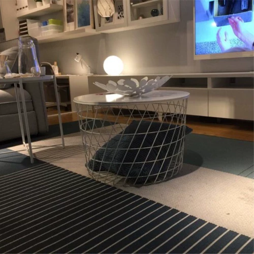 Внутренняя покупка кофейного столика Ikea, небольшая сторона, несколько семейных гостиной Quei Siebu, несколько корзин для хранения диванов