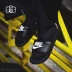 [Nike] Nike Nike Kawa vòi hoa sen màu đen và trắng lớn logo thể thao không thấm nước dép 832528 001 crocs chính hãng Dép thể thao
