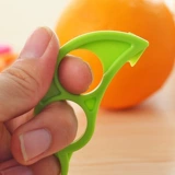 Устройство оранжевого устройства, очищающее оранжевое устройство с открытым апельсином.