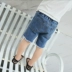 Chenchen mẹ của trẻ em quần áo boy jeans quần mùa hè 2018 mới năm quần trung con trẻ em quần short giản dị quần jean bé gái Quần jean