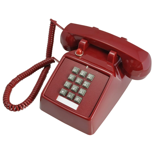 Старомодный антикварный ретро модный механический телефон, в американском стиле