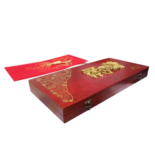 Laoshan Ginseng в течение 15 лет 20 лет 20 лет Чангайская гора.