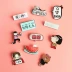 Hàn Quốc phim hoạt hình huy hiệu mềm dễ thương phụ kiện túi dễ thương acrylic trang sức trâm văn bản phim hoạt hình biểu hiện gói huy hiệu - Trâm cài Trâm cài