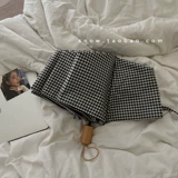 Черно -белая сетка/INS Simple Vinyl Sun Embrella Girl Sunny Umbrella Двух -складная складная ручка с твердым деревом солнечным кремом