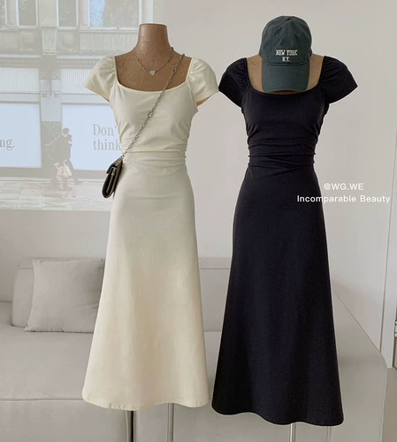 Летнее платье, трикотажный корсет, длинная юбка, крой «рыбий хвост», с акцентом на бедрах