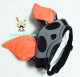 Чистая кошка и собака черные платья летучих мышей в Хэллоуин