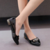 2018 mùa xuân mới của Hàn Quốc thời trang low-cut giày của phụ nữ nông miệng chỉ vuông với bộ feet thấp gót casual low-top giày Giày cắt thấp