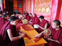 Si Yuan Hao Siangxiang Qinghai Longshu Difface Division для поддержки естественного тибетского ритуального ритуального Будды для очистки и успокоения богов