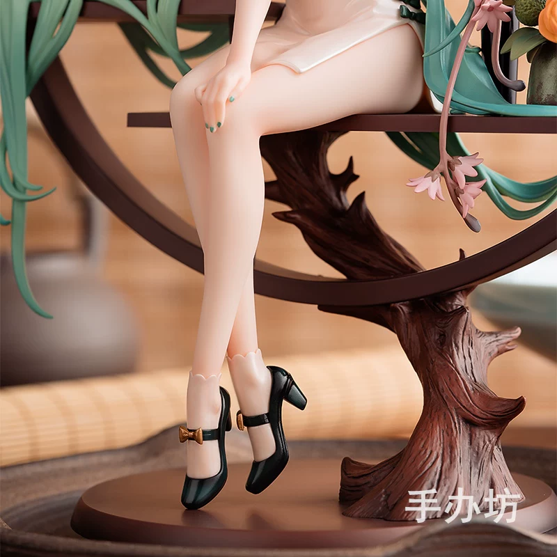 Минифигурка Shaohua Hatsune 25 см, детальная скульптура с цветочной подставкой