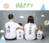 Cha và con trai nạp với kích thước lớn bé cha mẹ và con mặc triều mùa hè gia đình anh trai lớn Ma Zi bên bờ biển bãi biển gia đình ba ngắn tay t-shirt