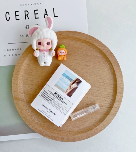 Maison Margiela Martin Magira Perfume IVF/Джаз -клуб/библиотека