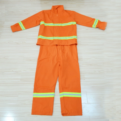 Фабрика непосредственно продает 97 наборов пожарных костюмов для боевых одежды из пяти -мини -пожарная станция.