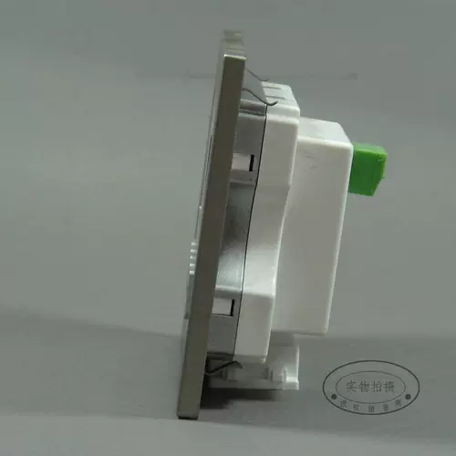 Интеллектуальная центральная воздушная кондиционирование жидкокристаллического переключателя.