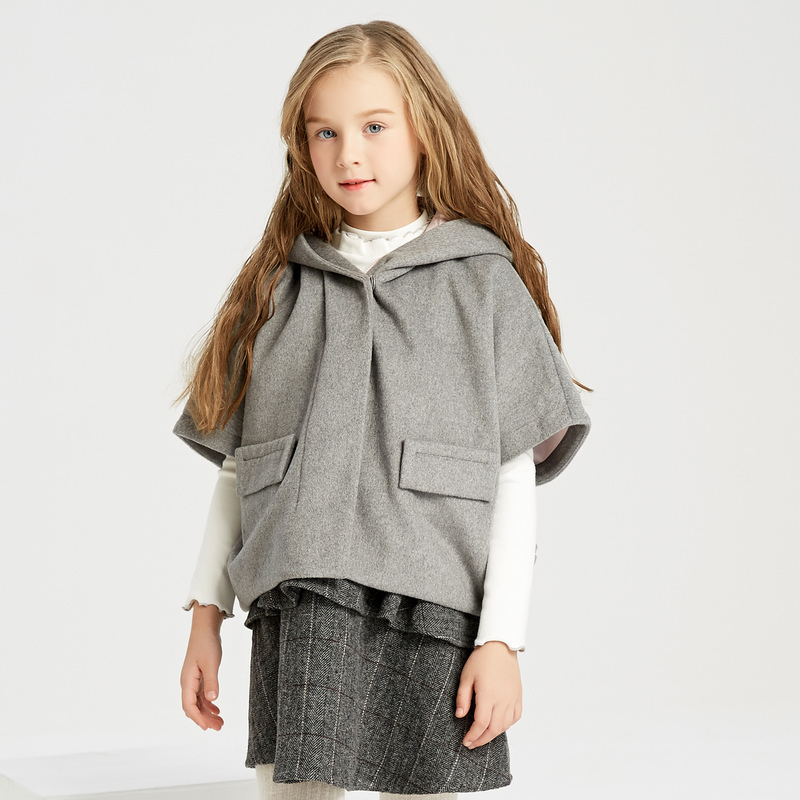 美特斯邦威旗下，52%羊毛含量：米喜迪 女童 连帽短款双面呢大衣