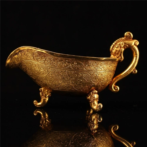 Ностальгическое ретро -ретро -старое старое модное классическое винное устройство Tang Zhenguan Dynasty Wine Glass Три -футбольная голова Золотой чашки