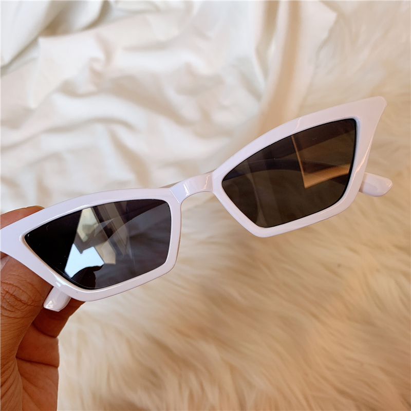 Claretvintage Sunglasses Port style Europe and America Retro photograph cat eye Sunglasses Purple series lovers pose female collocation